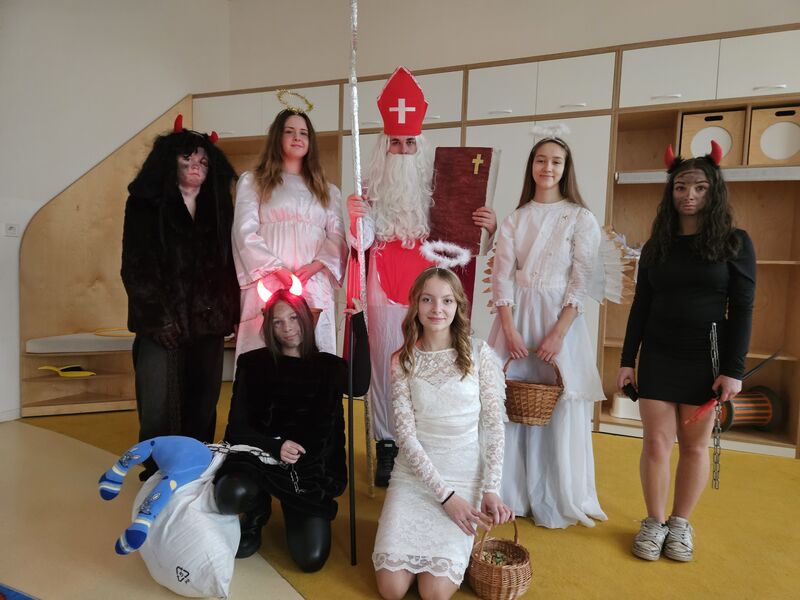 Mikulášská návštěva ve škole potěšila malé i velké!